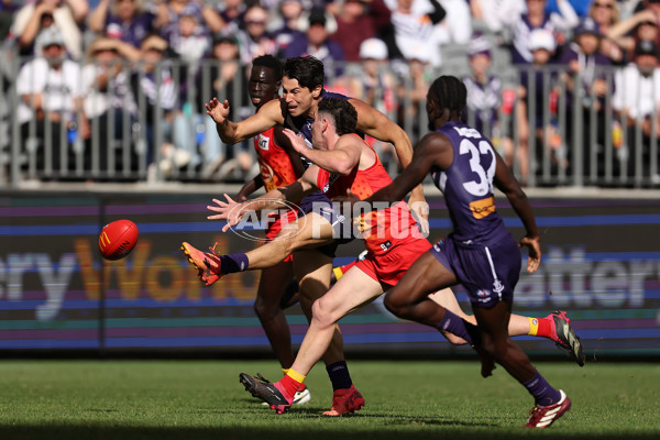 AFL 2024 Round 15 - Fremantle v Gold Coast - A-51241350