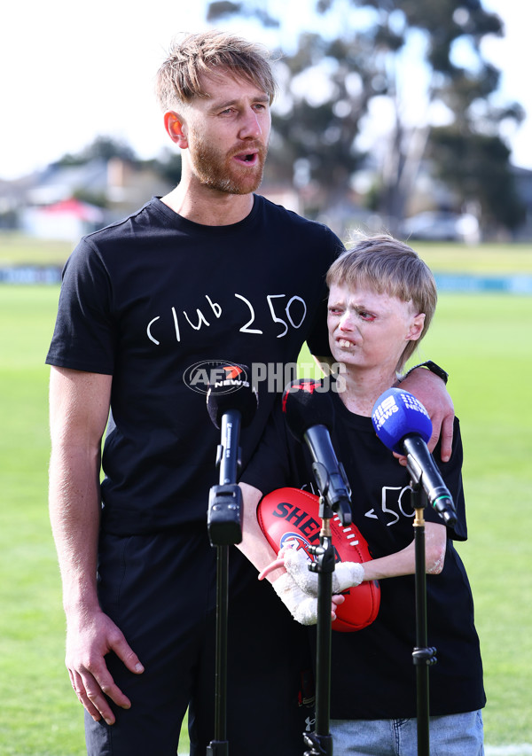 AFL 2024 Training - Essendon 280624 - A-51399635