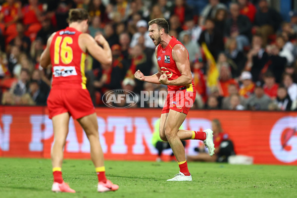 AFL 2024 Round 16 - Gold Coast v Collingwood - A-51449933