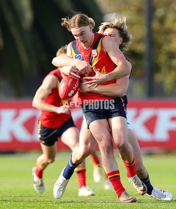 Marsh AFL Championships U18 Boys 2024 - South Australia v Vic Metro - A-51469372