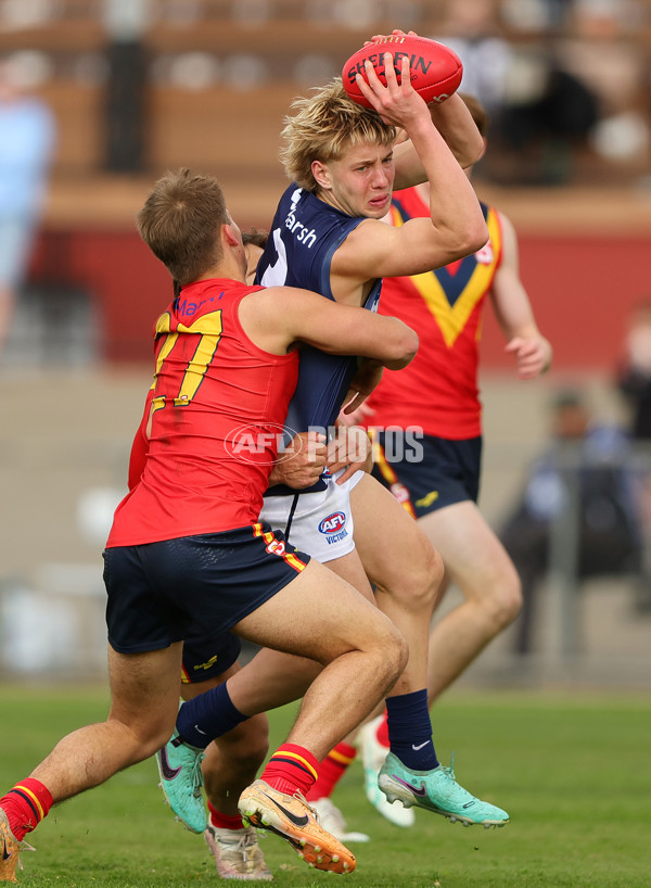 Marsh AFL Championships U18 Boys 2024 - South Australia v Vic Metro - A-51472274