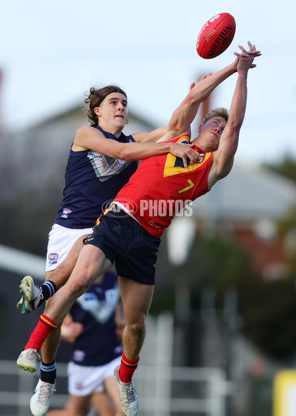 Marsh AFL Championships U18 Boys 2024 - South Australia v Vic Metro - A-51478086