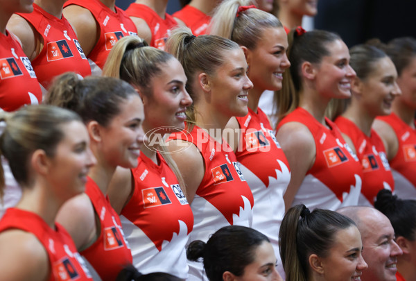 AFLW 2024 Media - Sydney Team Photo Day - A-51598008