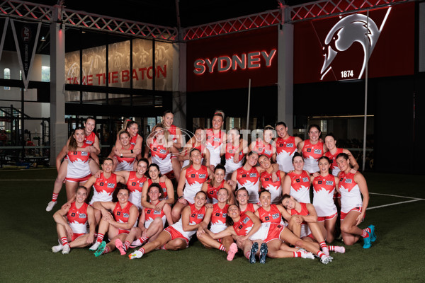 AFLW 2024 Media - Sydney Team Photo Day - A-51611335