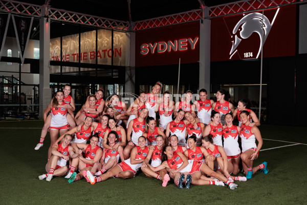 AFLW 2024 Media - Sydney Team Photo Day - A-51611336