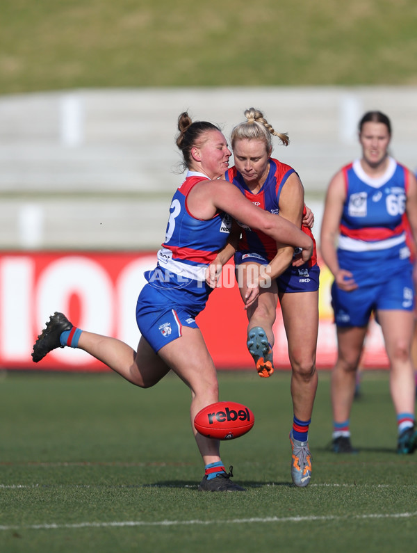 VFLW 2024 First Semi Final - Western Bulldogs v Port Melbourne - A-51633416