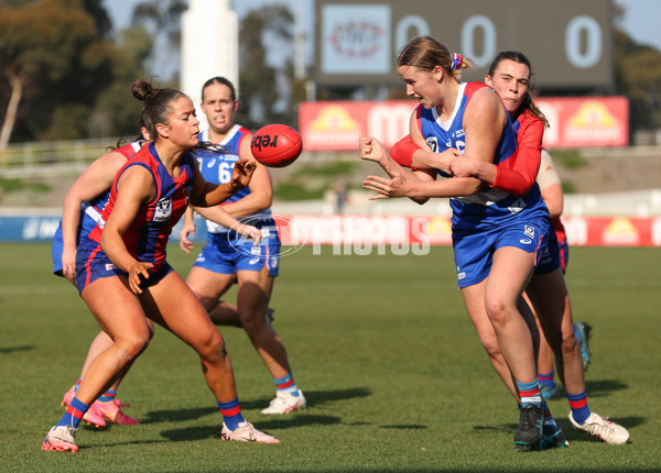 VFLW 2024 First Semi Final - Western Bulldogs v Port Melbourne - A-51654568