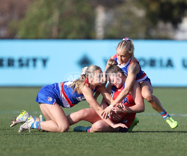 VFLW 2024 First Semi Final - Western Bulldogs v Port Melbourne - A-51656931