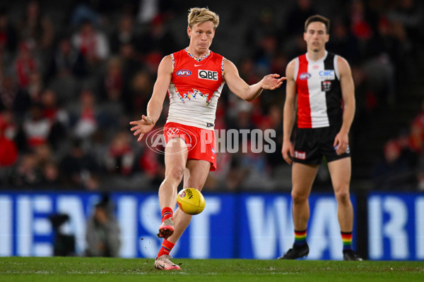 AFL 2024 Round 17 - St Kilda v Sydney - A-51680674