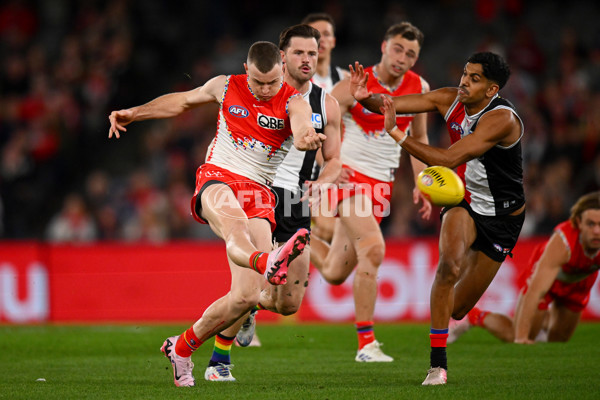 AFL 2024 Round 17 - St Kilda v Sydney - A-51680681