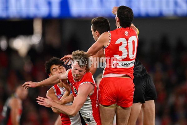 AFL 2024 Round 17 - St Kilda v Sydney - A-51680810