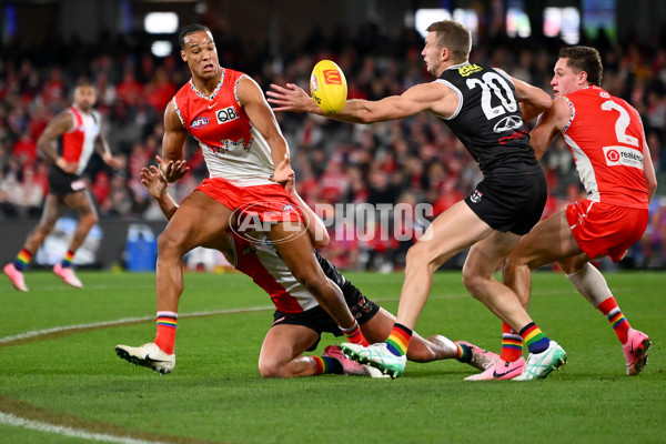 AFL 2024 Round 17 - St Kilda v Sydney - A-51686018
