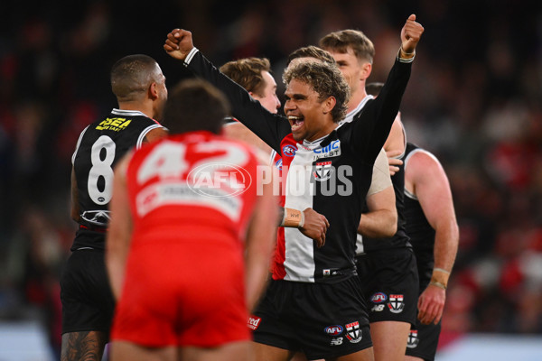 AFL 2024 Round 17 - St Kilda v Sydney - A-51695626