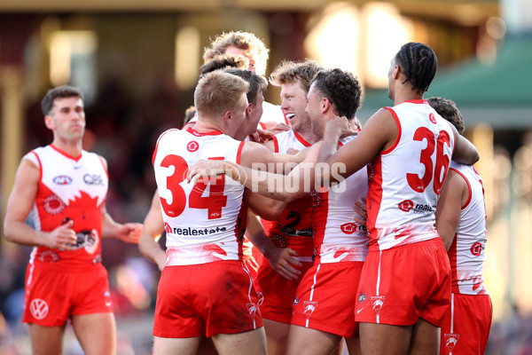 AFL 2024 Round 18 - Sydney v North Melbourne - A-51805126