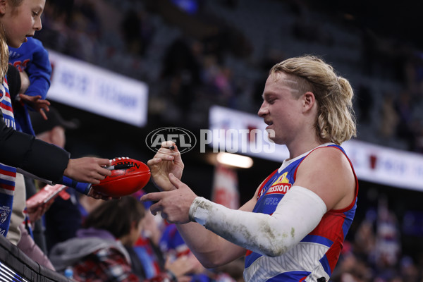 AFL 2024 Round 18 - Western Bulldogs v Carlton - A-51816331