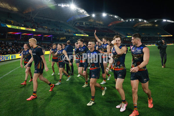 AFL 2024 Round 18 - Adelaide v St Kilda - A-51827534