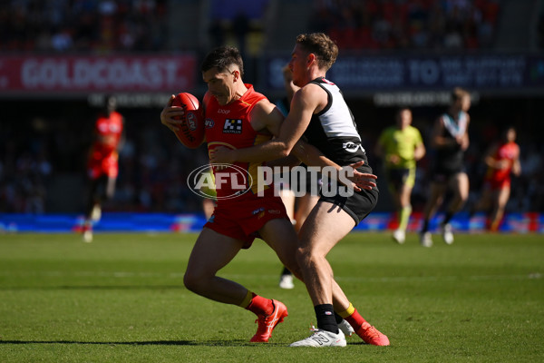 AFL 2024 Round 18 - Gold Coast v Port Adelaide - A-51841083