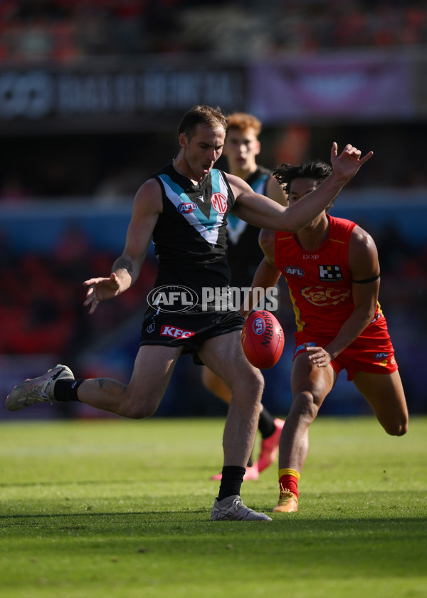 AFL 2024 Round 18 - Gold Coast v Port Adelaide - A-51841098