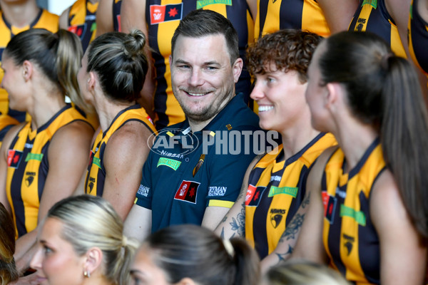 AFLW 2024 Media - Hawthorn Team Photo Day - A-51874788