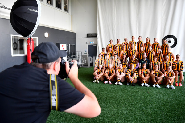 AFLW 2024 Media - Hawthorn Team Photo Day - A-51874789