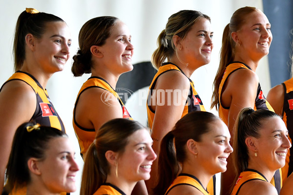 AFLW 2024 Media - Hawthorn Team Photo Day - A-51874793