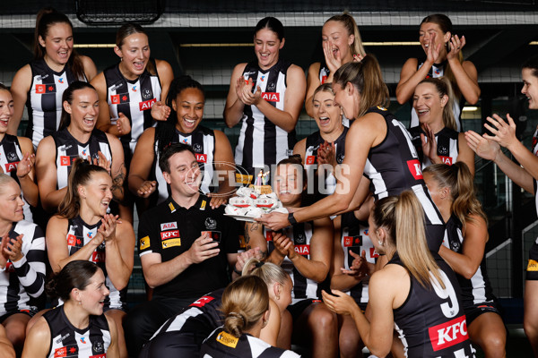 AFLW 2024 Media - Collingwood Team Photo Day - A-51889851