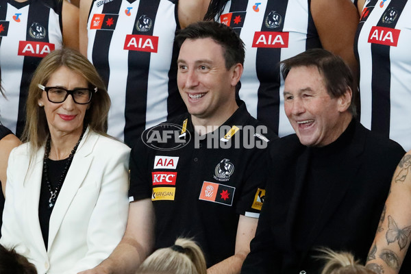 AFLW 2024 Media - Collingwood Team Photo Day - A-51895379