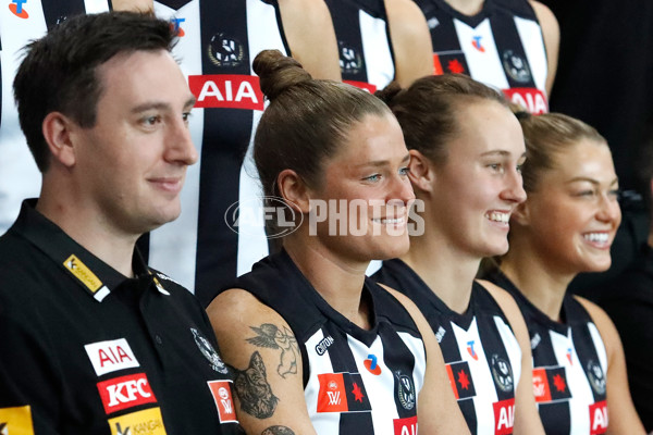 AFLW 2024 Media - Collingwood Team Photo Day - A-51922697