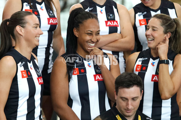 AFLW 2024 Media - Collingwood Team Photo Day - A-51922704