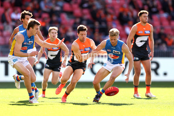 AFL 2024 Round 19 - GWS v Gold Coast - A-51971684