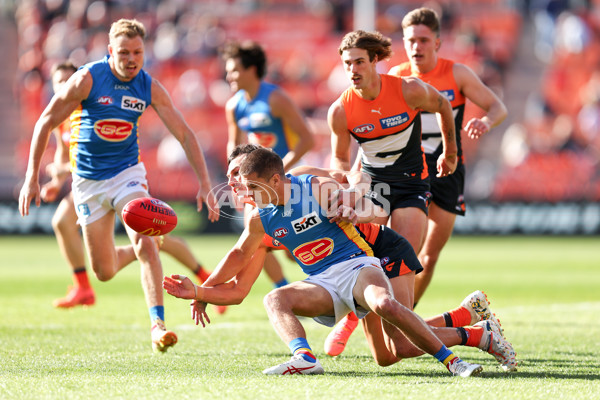 AFL 2024 Round 19 - GWS v Gold Coast - A-51974146