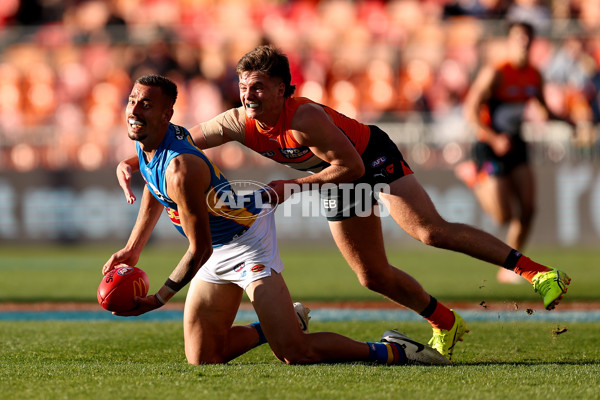 AFL 2024 Round 19 - GWS v Gold Coast - A-51978548