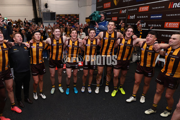 AFL 2024 Round 19 - Hawthorn v Collingwood - A-51990753