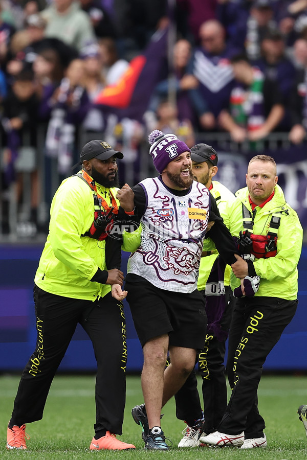 AFL 2024 Round 19 - Fremantle v Melbourne - A-52044381