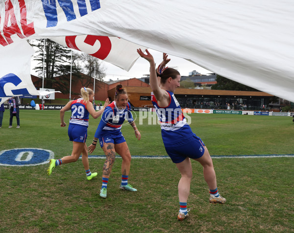 VFLW 2024 Grand Final - North Melbourne v Western Bulldogs - A-52055327