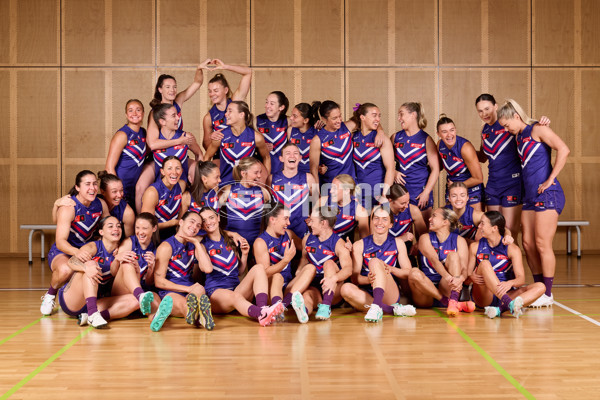 AFLW 2024 Media - Fremantle Team Photo Day - A-52073120