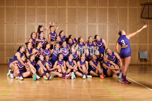 AFLW 2024 Media - Fremantle Team Photo Day - A-52073121