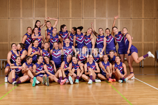 AFLW 2024 Media - Fremantle Team Photo Day - A-52073122