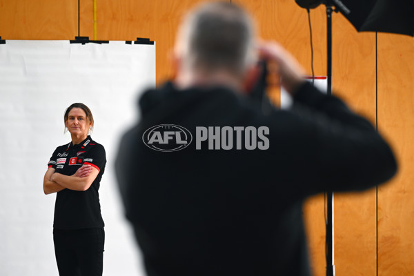 AFLW 2024 Media - Essendon Team Photo Day - A-52081172