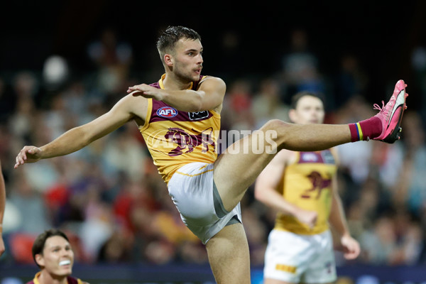 AFL 2024 Round 20 - Gold Coast v Brisbane - A-52189612