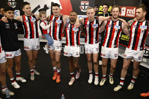 AFL 2024 Round 20 - St Kilda v Essendon - A-52192612