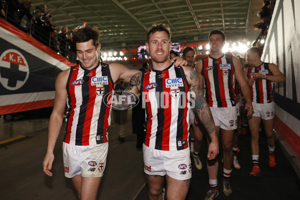 AFL 2024 Round 20 - St Kilda v Essendon - A-52192616