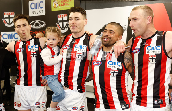 AFL 2024 Round 20 - St Kilda v Essendon - A-52193794