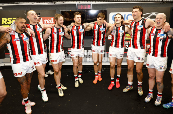 AFL 2024 Round 20 - St Kilda v Essendon - A-52193799