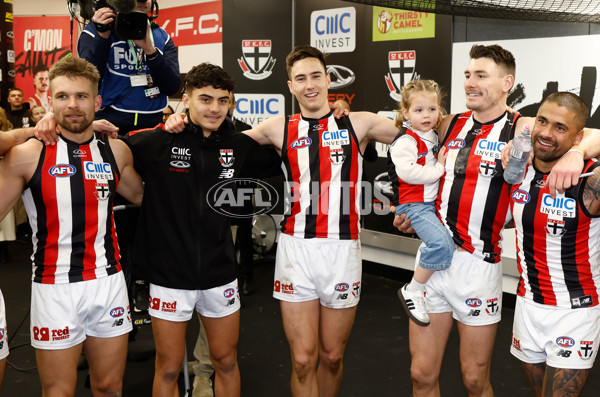 AFL 2024 Round 20 - St Kilda v Essendon - A-52193800