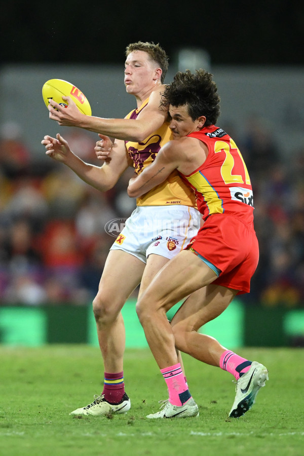 AFL 2024 Round 20 - Gold Coast v Brisbane - A-52198354