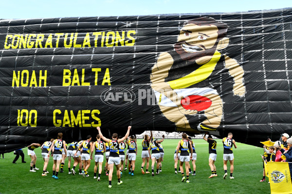 AFL 2024 Round 20 - Collingwood v Richmond - A-52225396