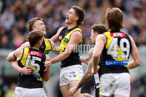 AFL 2024 Round 20 - Collingwood v Richmond - A-52226240