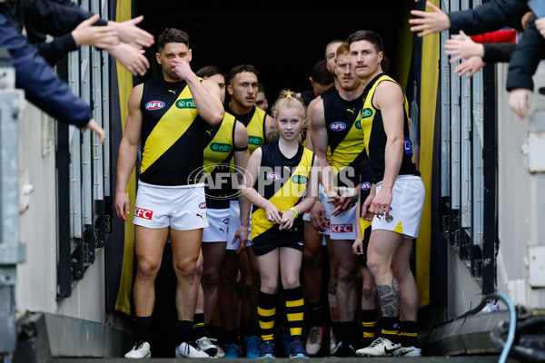 AFL 2024 Round 20 - Collingwood v Richmond - A-52226291