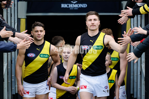 AFL 2024 Round 20 - Collingwood v Richmond - A-52228122